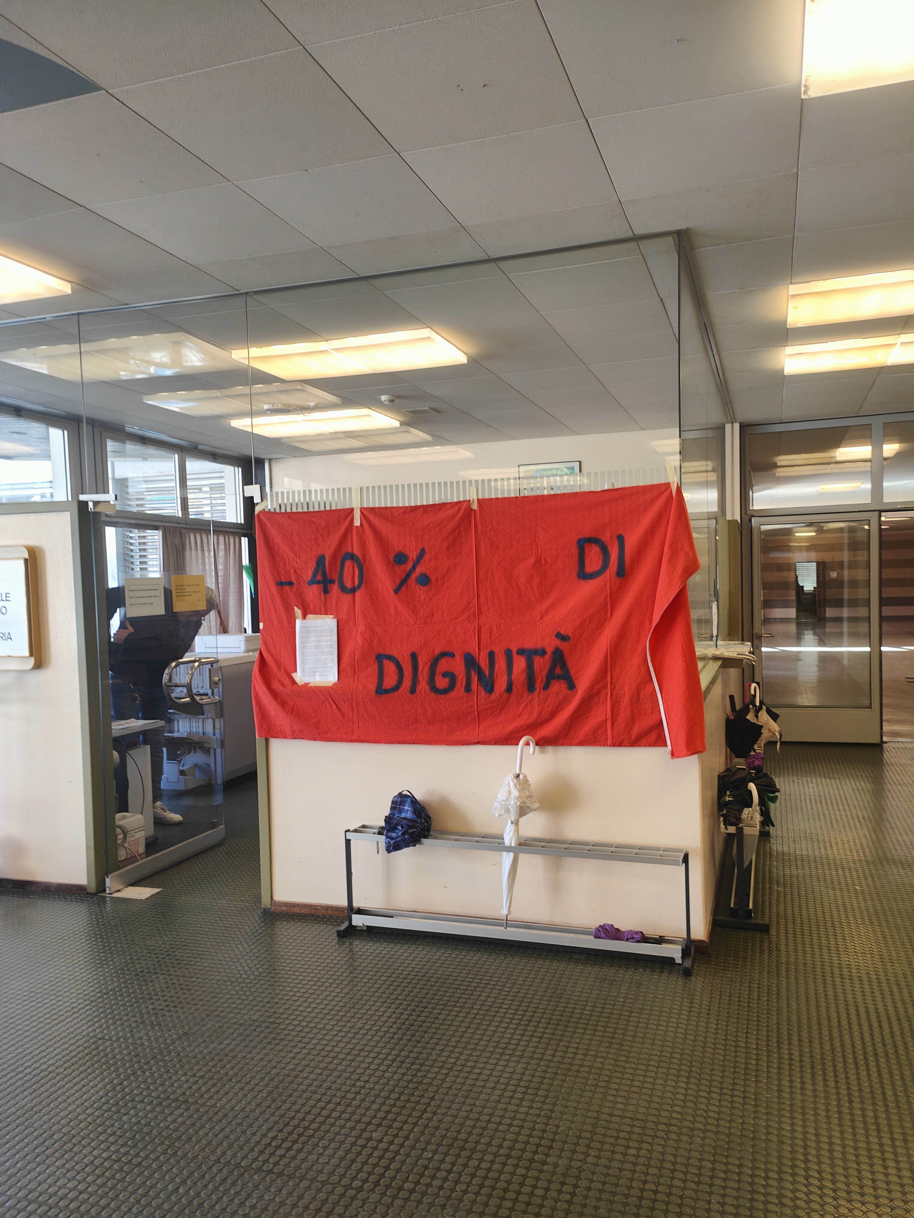 Grave fatto di propaganda al liceo di Mendrisio!
